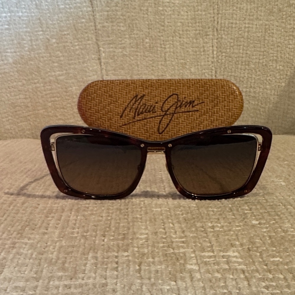 Maui Jim Brown Tortoiseshell Sunglasses with Gradient Lenses